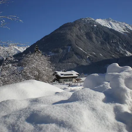 招待所 Gaestehaus Scharler Neukirchen am Großvenediger