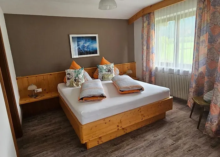 بيت ضيافة Gaestehaus Scharler Neukirchen am Großvenediger