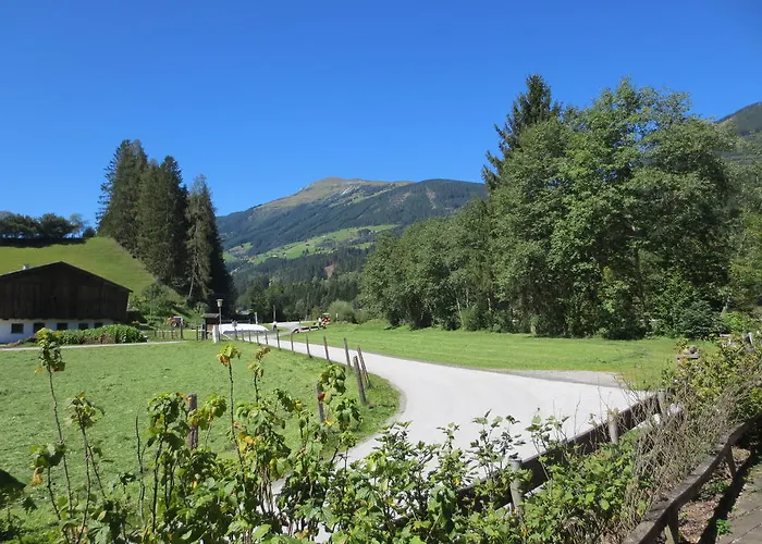بيت ضيافة Gaestehaus Scharler Neukirchen am Großvenediger